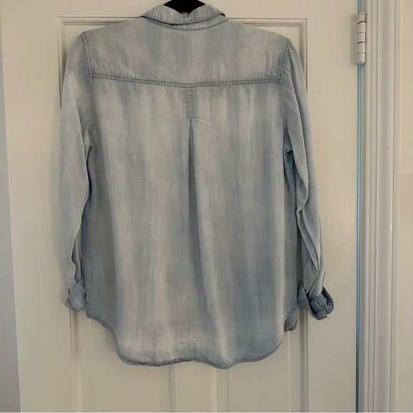 Cloth and Stone Anthropologie Chambray Button Down - Picture 3 of 3